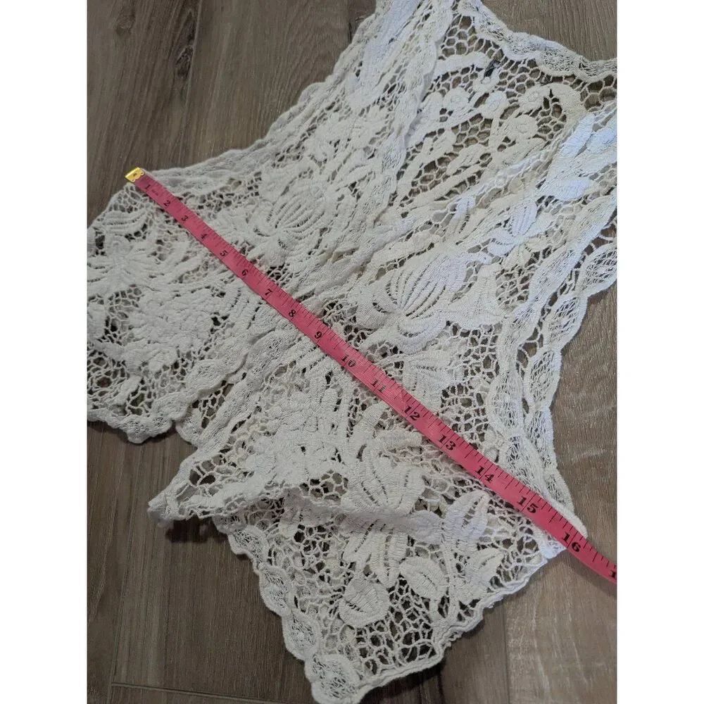 Boho Lace Cropped Vest - Picture 9 of 11